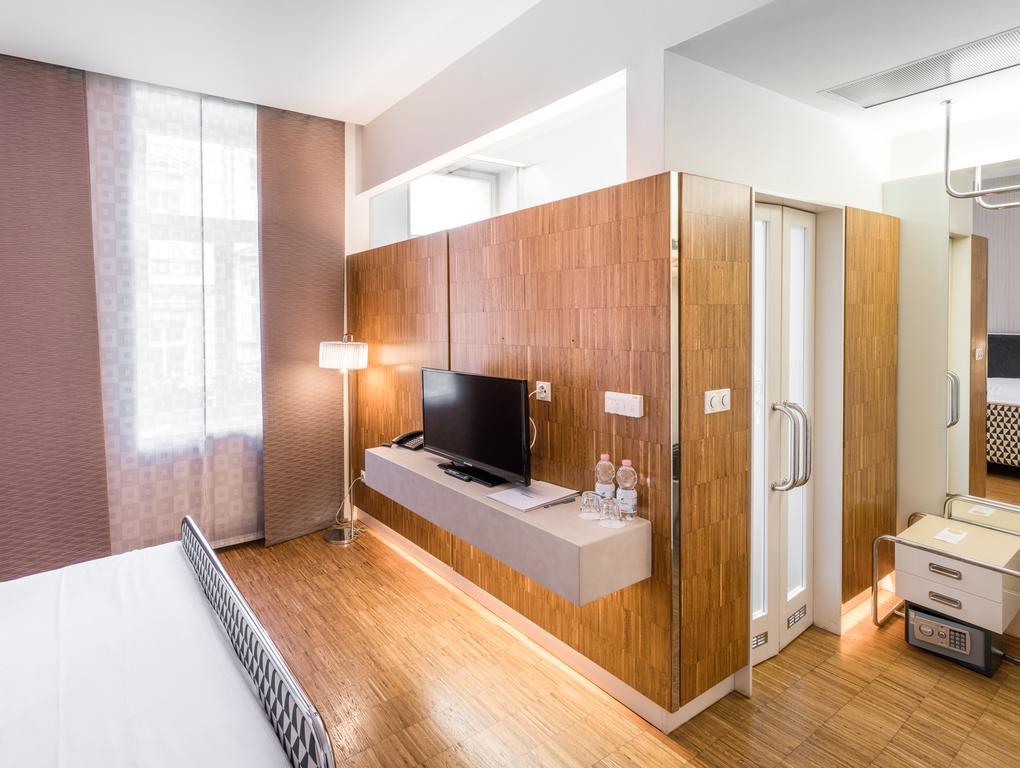 U Tří Korunek Hotel