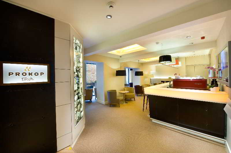 Three Crowns Hotel